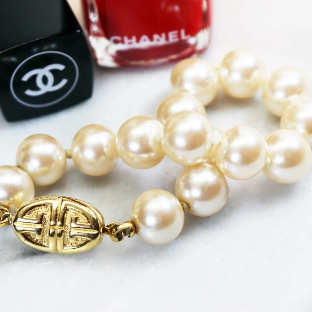 ⚜️ Vintage Givenchy Pearl Bracelet with Logo Clasp